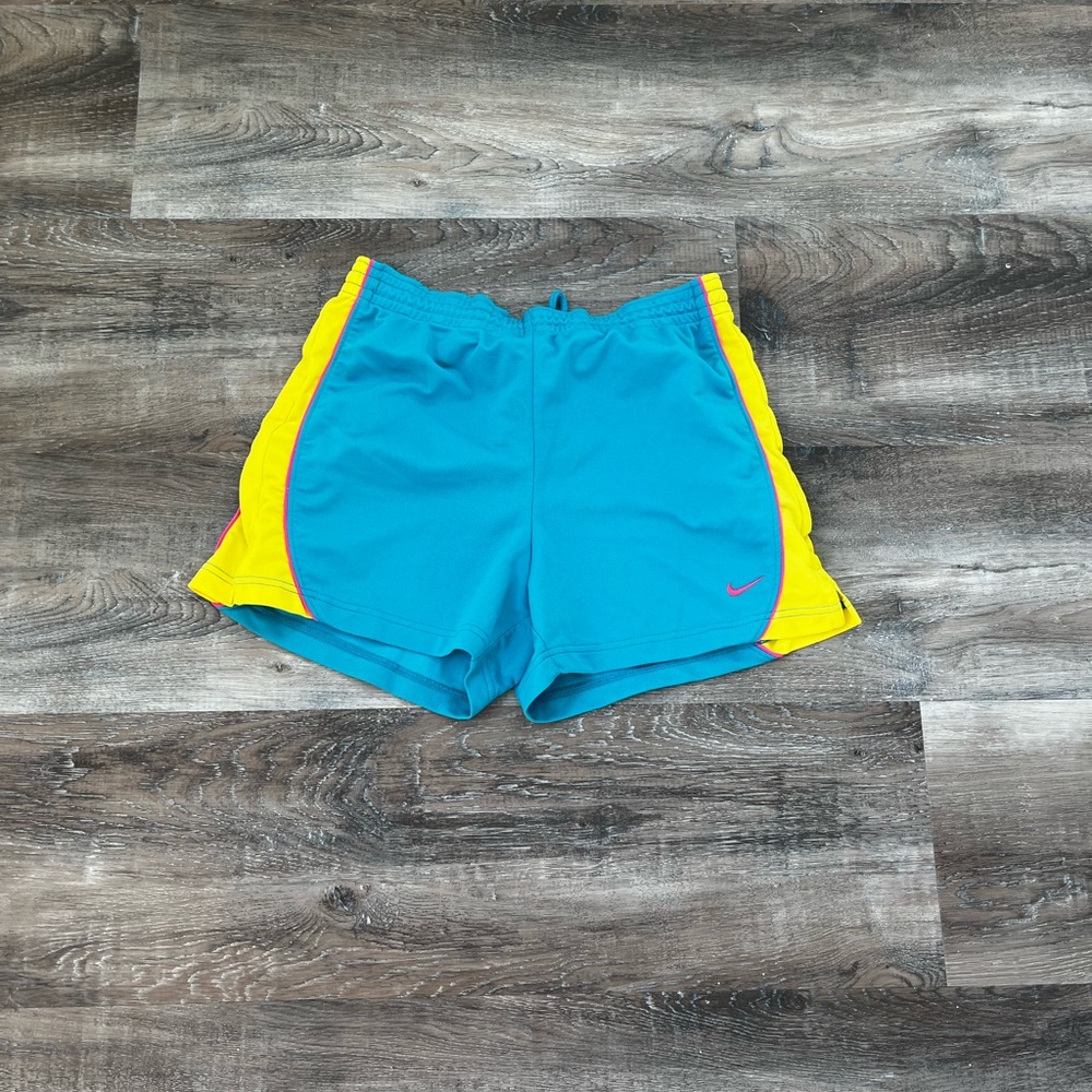 Vintage women’s Nike athletic shorts, size Medium